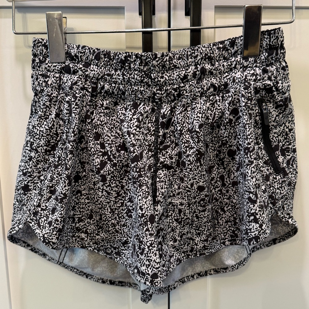 Lululemon Tracker Short V *4"